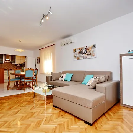 Dunatov Apartment Zadar